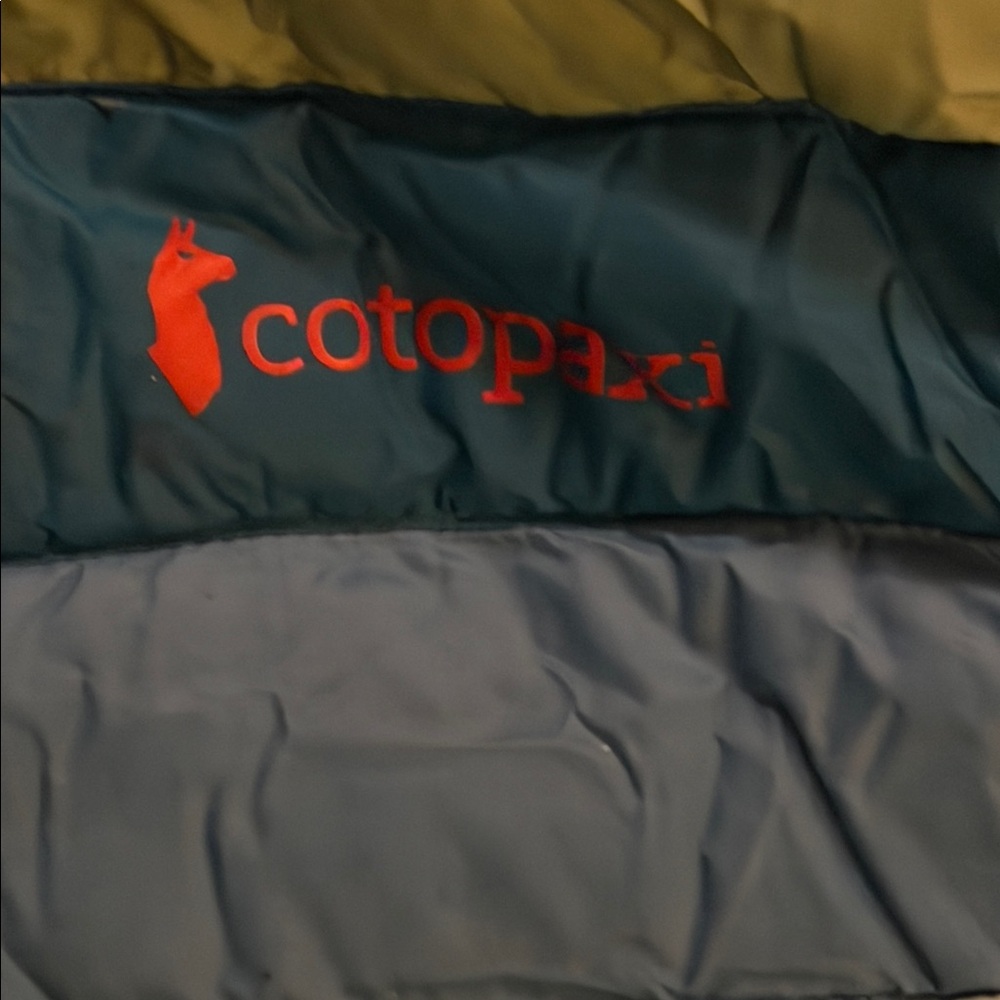 cotopaxi Women's Colorblock Puffer Vest in Light Blue, Teal & Navy - Picture 2 of 3